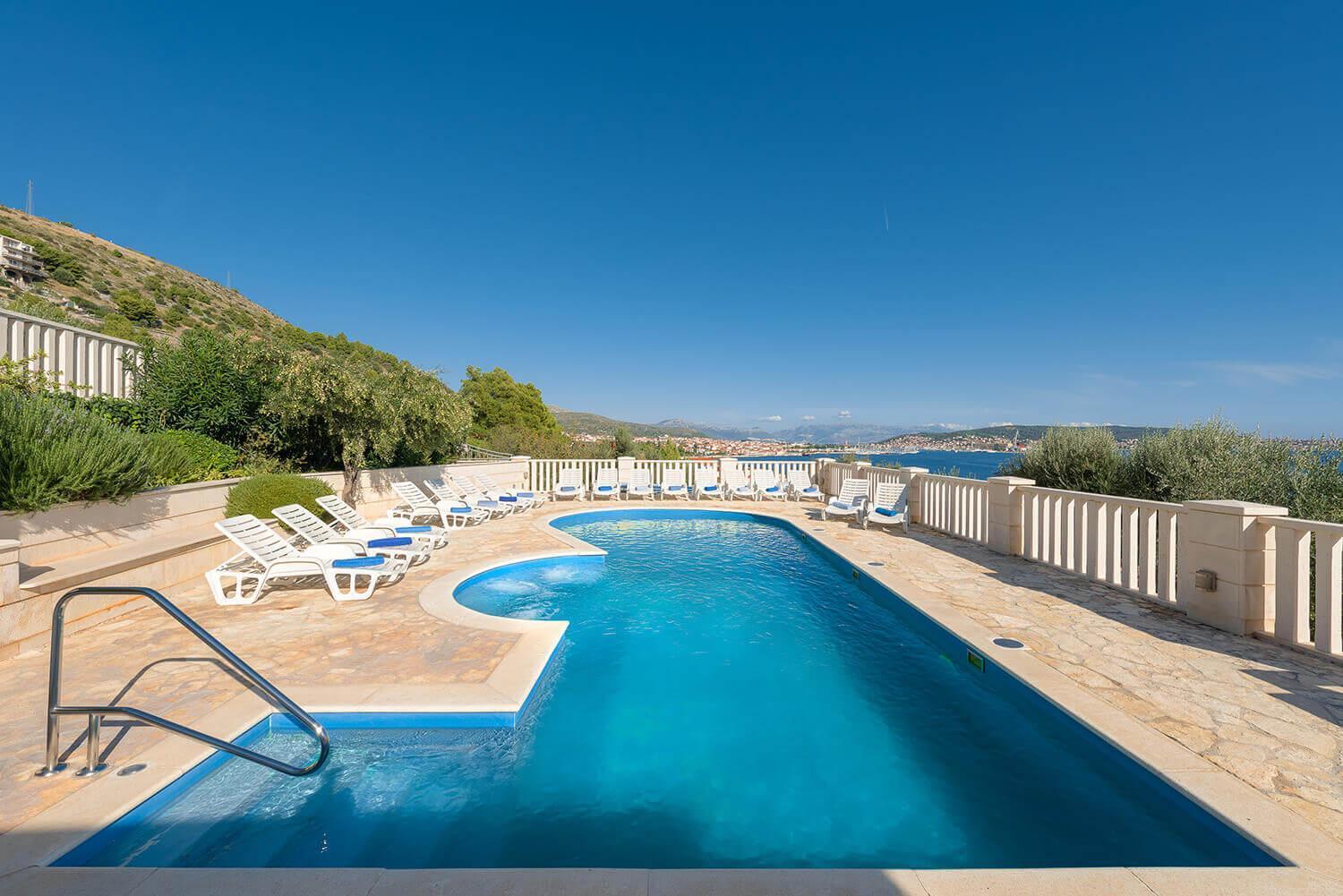 Irena Apartman Trogir