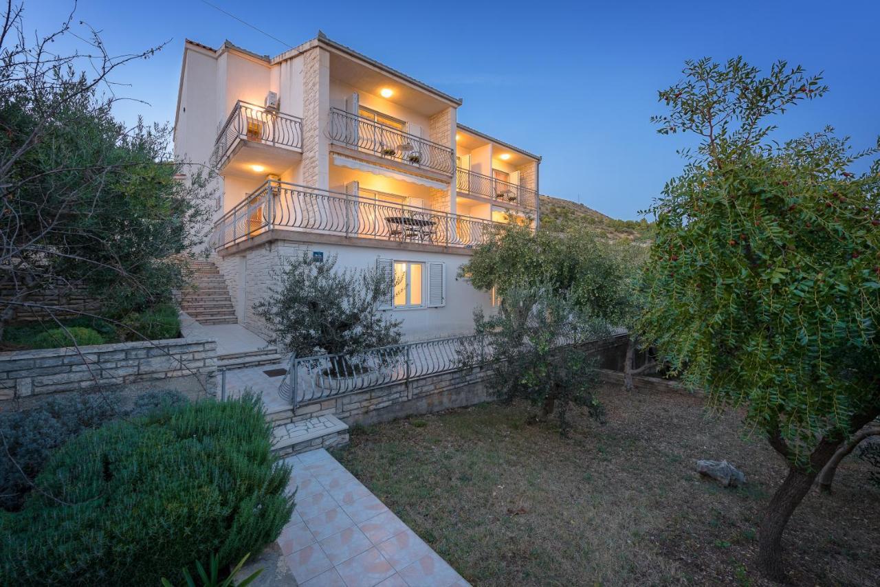 Irena * Trogir
