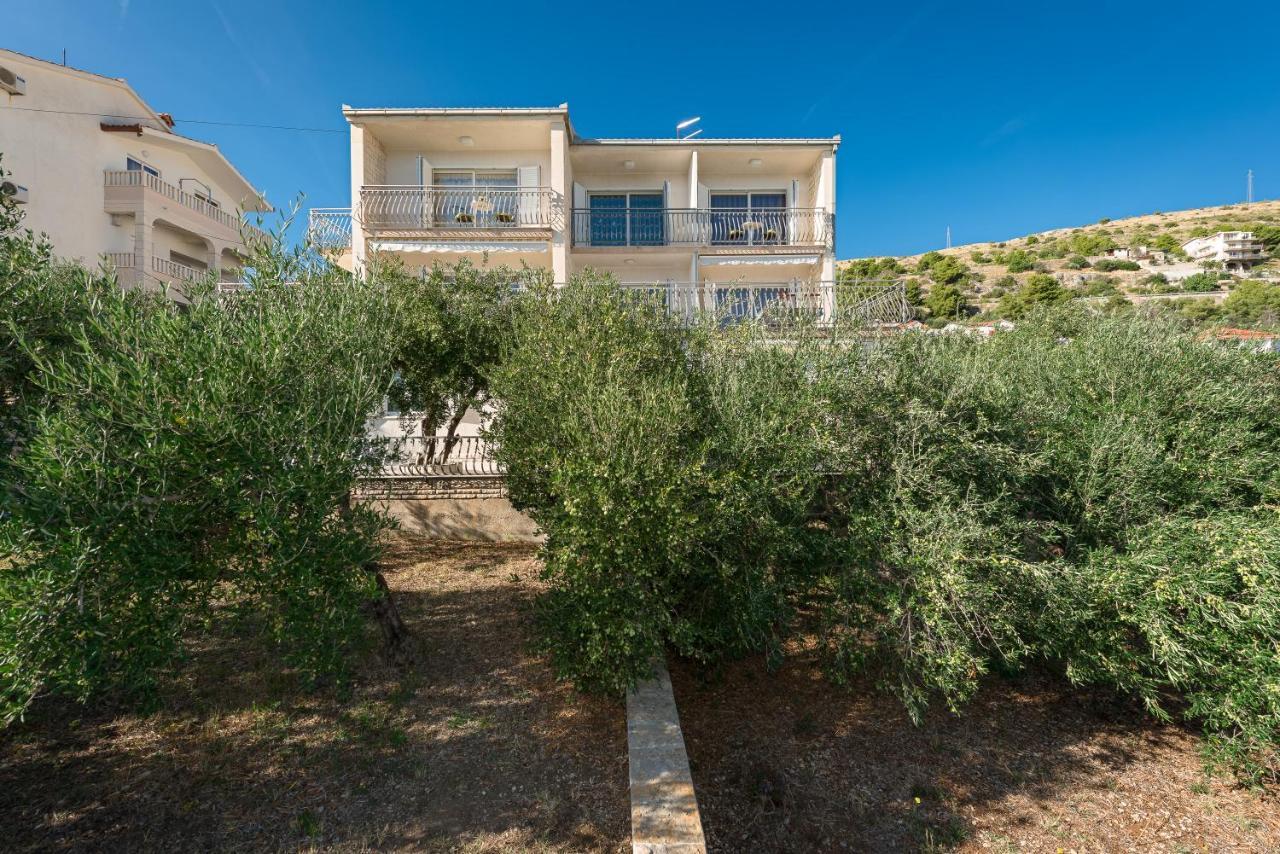 Irena Apartman