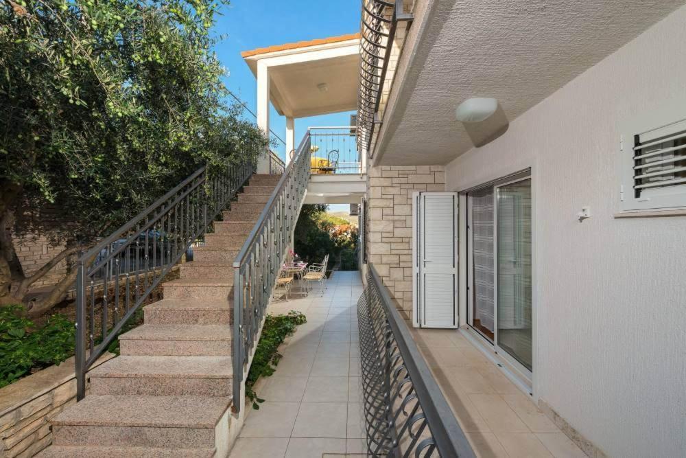 Irena Apartment