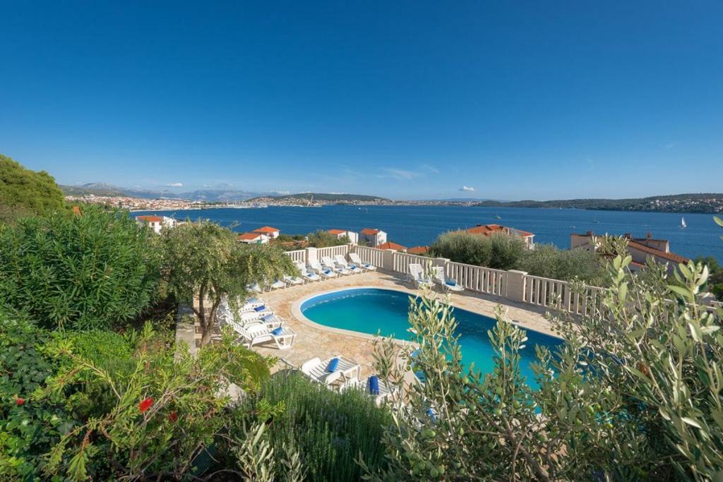 Apartment Irena *
